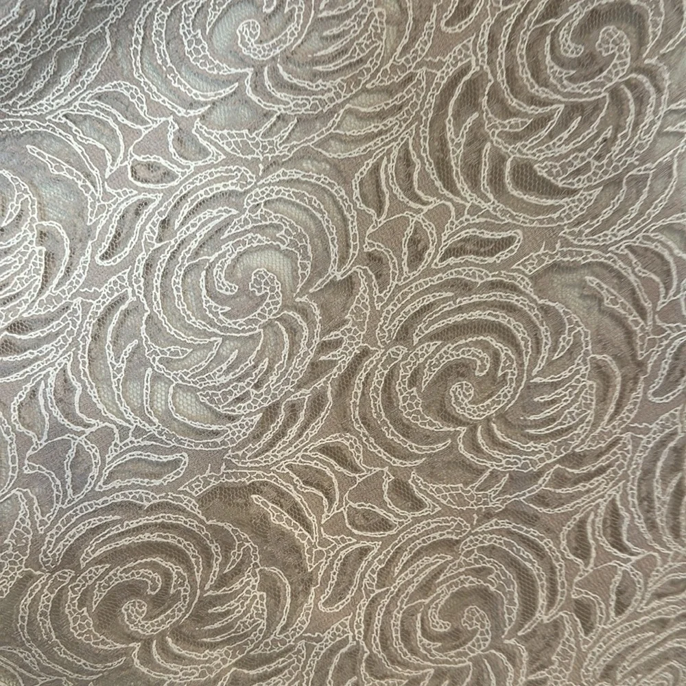 Dress - Picture 3 of 4